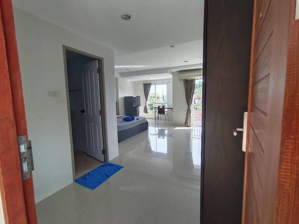 Standard Single Room | Desk, blackout drapes, free WiFi, bed sheets