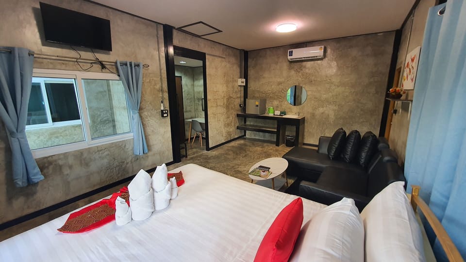 Exclusive Studio | Free WiFi, bed sheets