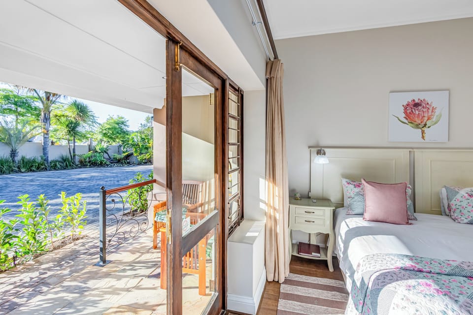 Double Room Q | 1 bedroom, pillowtop beds, in-room safe, individually decorated