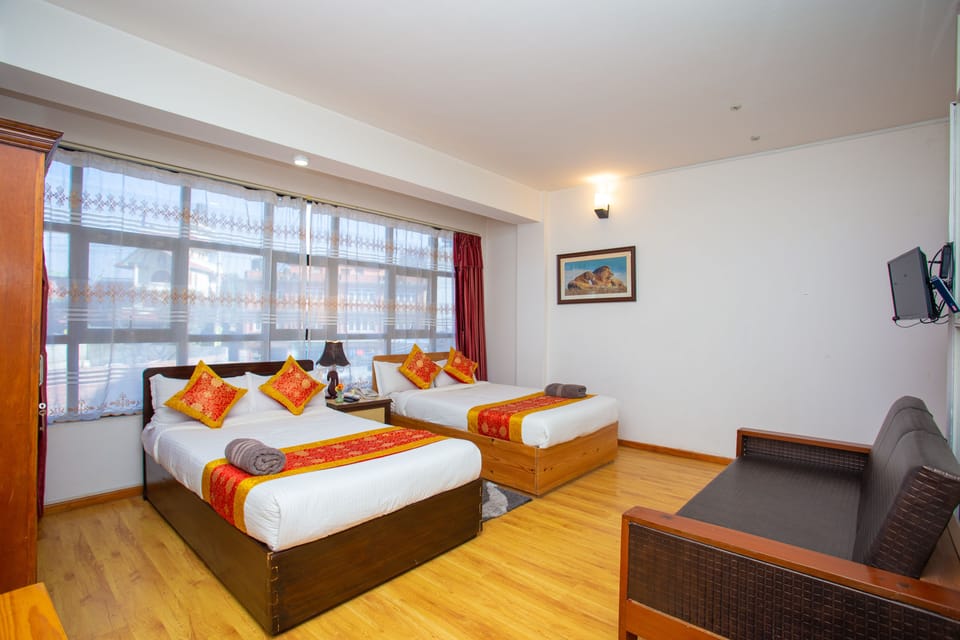 Deluxe Double or Twin Room, 2 Bedrooms, Non Smoking with  Air Conditioning | 1 bedroom, premium bedding, Select Comfort beds, in-room safe