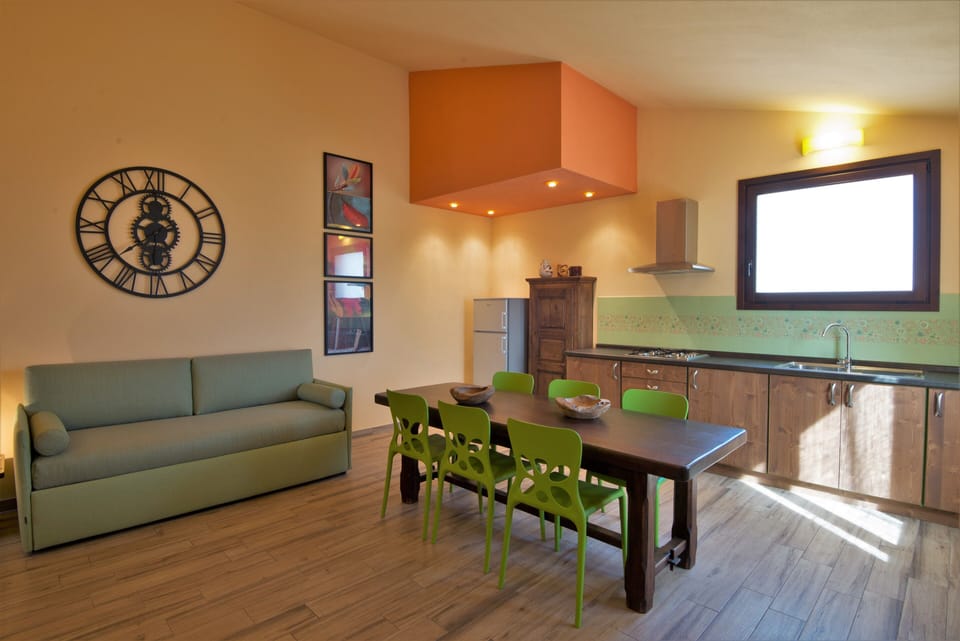 Apartment, 2 Bedrooms, Balcony (sea view or back view) | Private kitchenette