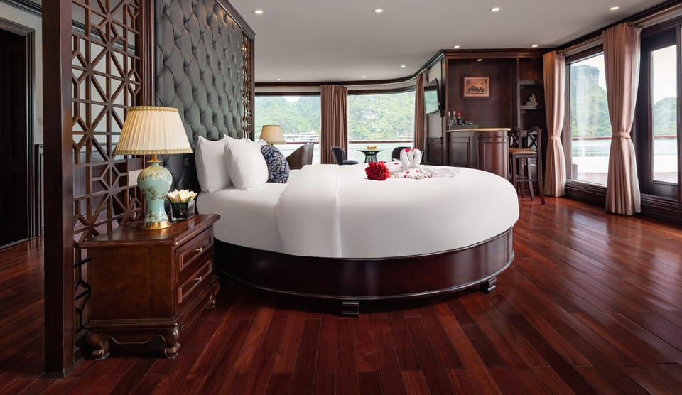 Presidential Suite, Sea View | In-room safe, desk, blackout drapes, free WiFi