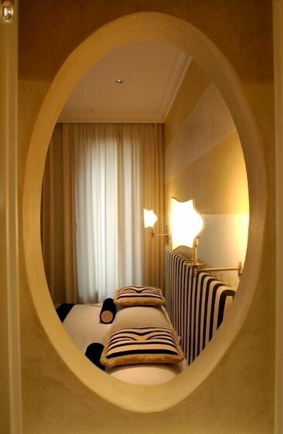 Deluxe Double Room | Minibar, in-room safe, desk, cribs (surcharge)