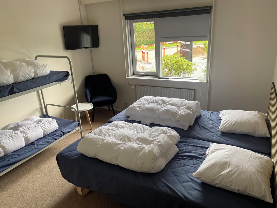 Economy Quadruple Room | Free WiFi, bed sheets