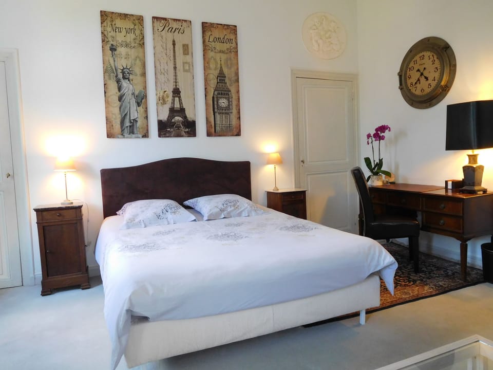Comfort Quadruple Room, 1 Bedroom, Private Bathroom, Garden Area (Jules Verne) | Premium bedding, desk, cribs/infant beds, rollaway beds