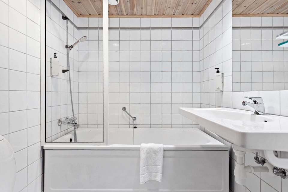 Hair dryer, towels
