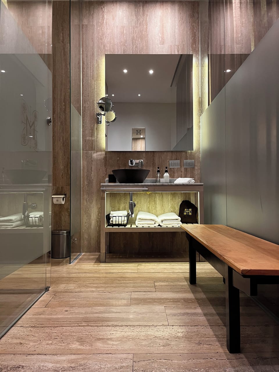 Superior Room | Bathroom | Shower, hair dryer, bathrobes, towels