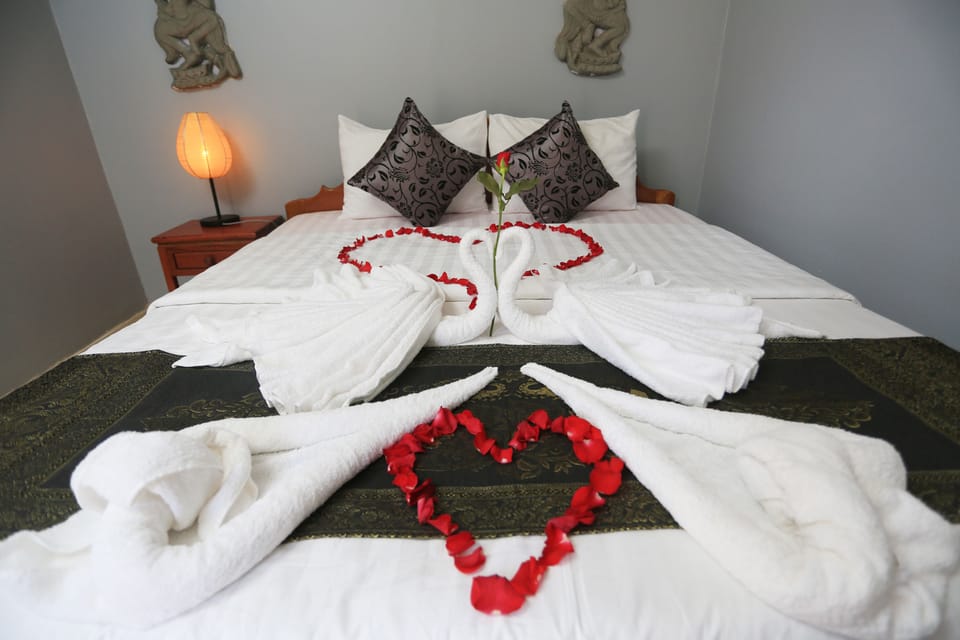 Double Room | In-room safe, desk, iron/ironing board, free WiFi