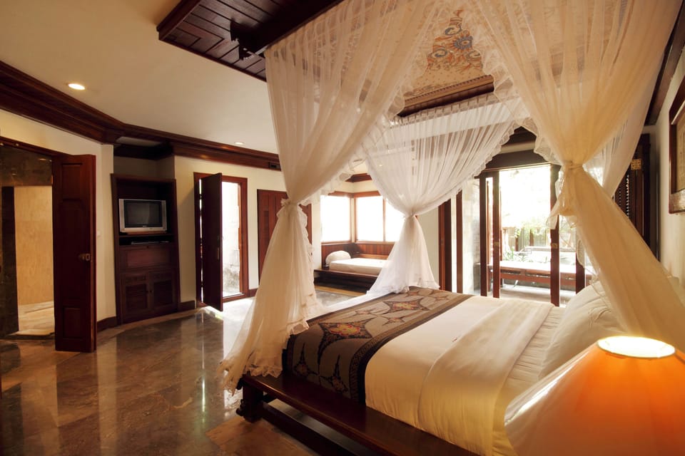 Garden Suite | Select Comfort beds, minibar, in-room safe, desk