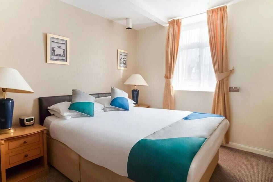 Standard Double Room, Ensuite | Free WiFi, bed sheets