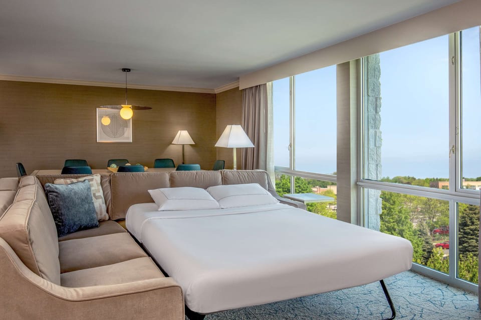 Suite (North Shore Suite with Parlor) | Living area | 40-inch LED TV with cable channels, MP3 dock