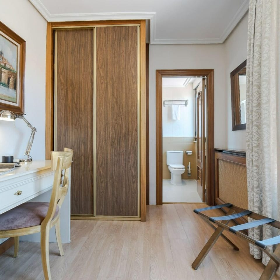 Superior Double Room, Balcony | Living area | Flat-screen TV