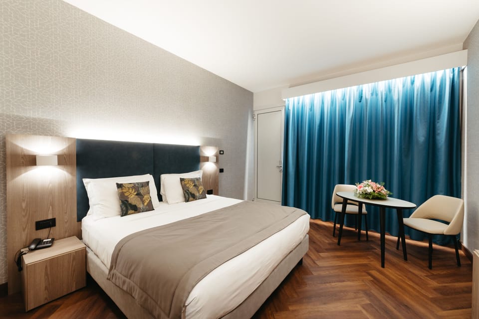 Down comforters, minibar, in-room safe, desk