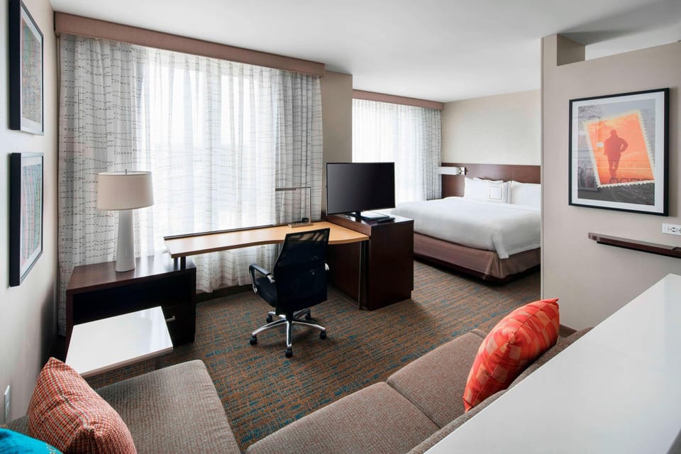 Studio Suite, 1 King Bed with Sofa bed | Living area | 32-inch Smart TV with premium channels, TV, Netflix