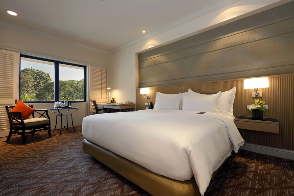 Club Deluxe | In-room safe, desk, laptop workspace, iron/ironing board