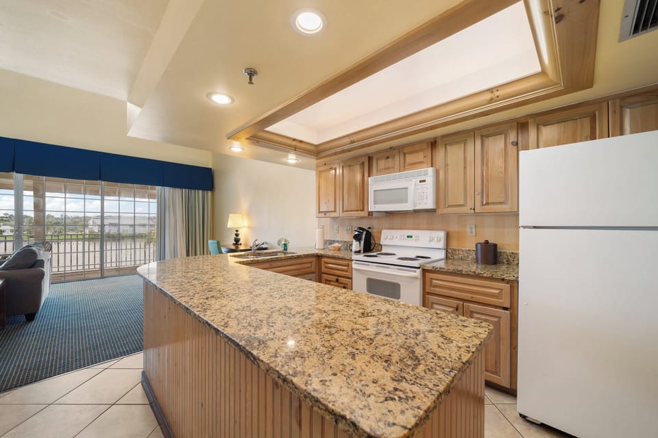 Suite, 1 Bedroom, Marina View | Desk, iron/ironing board, free cribs/infant beds, free WiFi