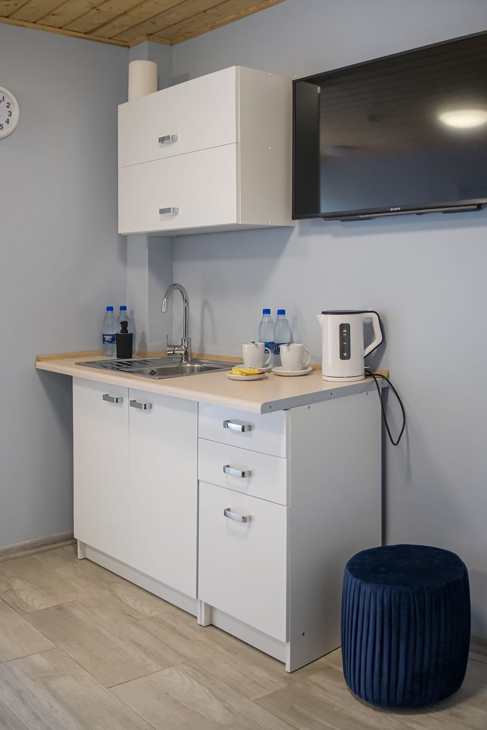 Standard Double or Twin Room (Shower ) | Desk, iron/ironing board, free WiFi, bed sheets