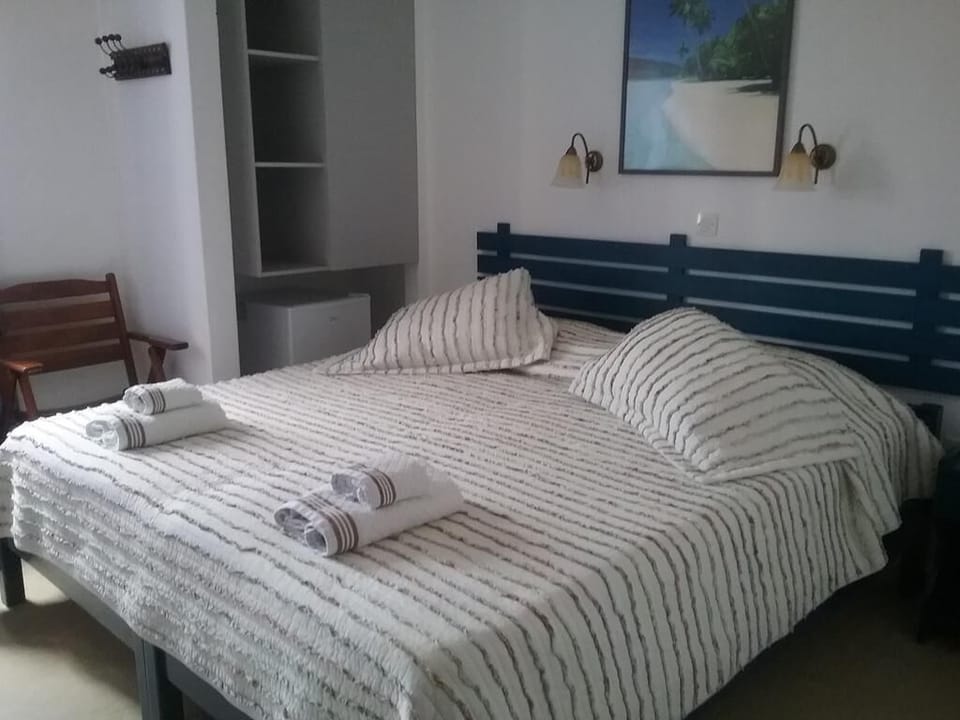 Soundproofing, free cribs/infant beds, free WiFi
