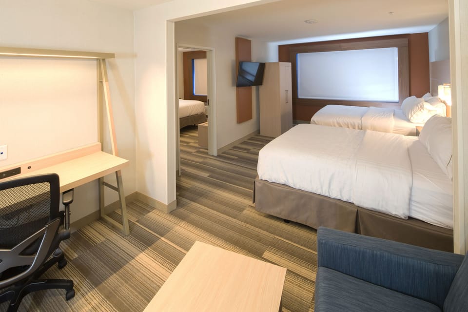 Suite, 1 Bedroom | Down comforters, in-room safe, desk, laptop workspace