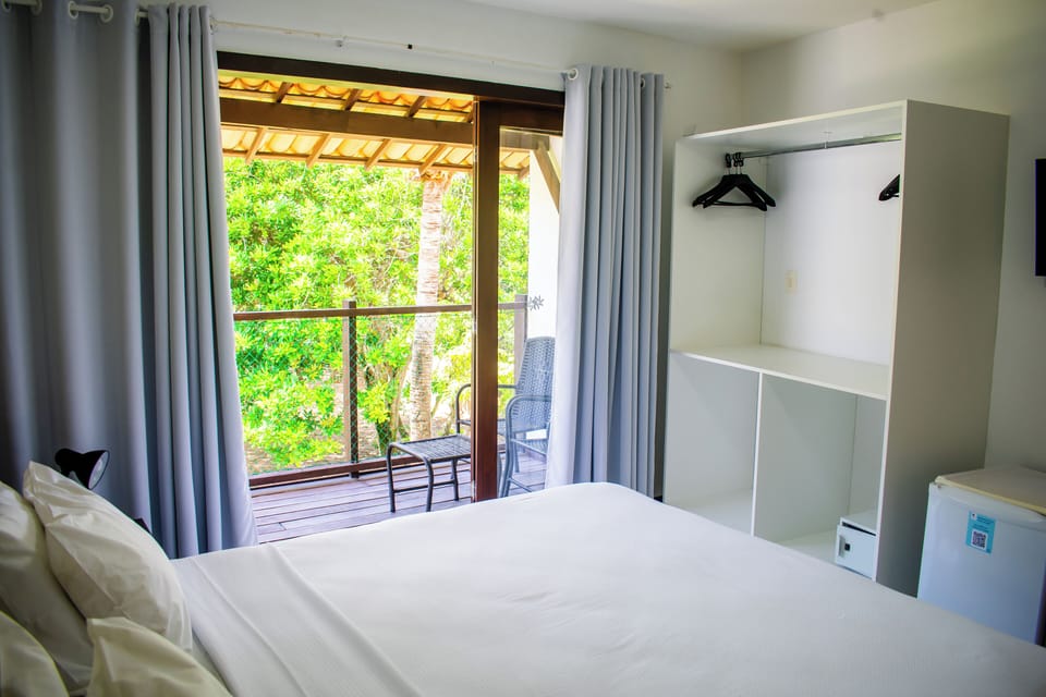 Room (Superior with Hydromassage) | In-room safe, soundproofing, free WiFi, bed sheets