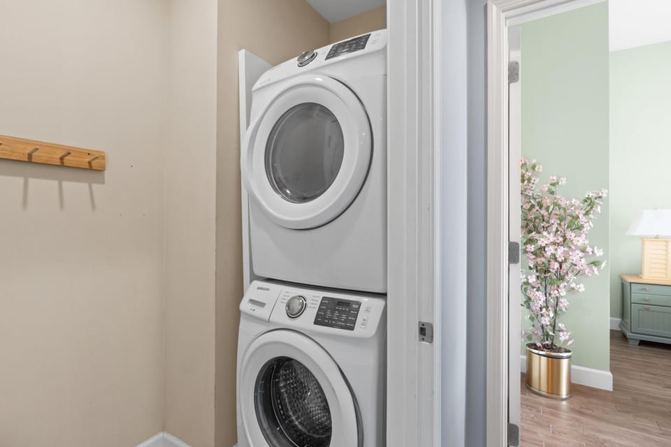 Condo, 2 Bedrooms, Resort View | Laundry