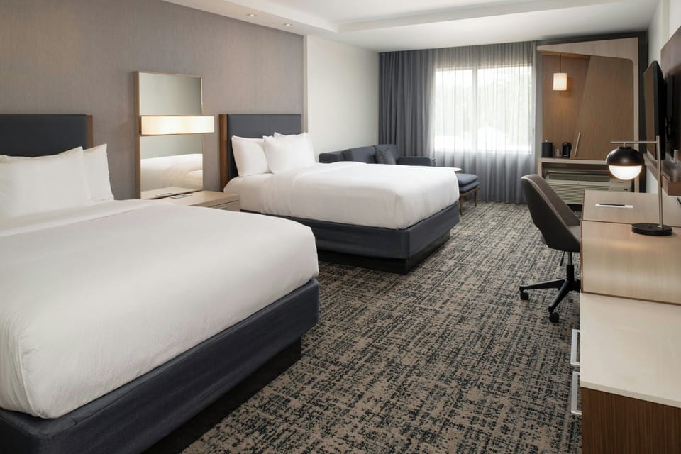 Suite, 1 Double Bed | Premium bedding, desk, laptop workspace, iron/ironing board