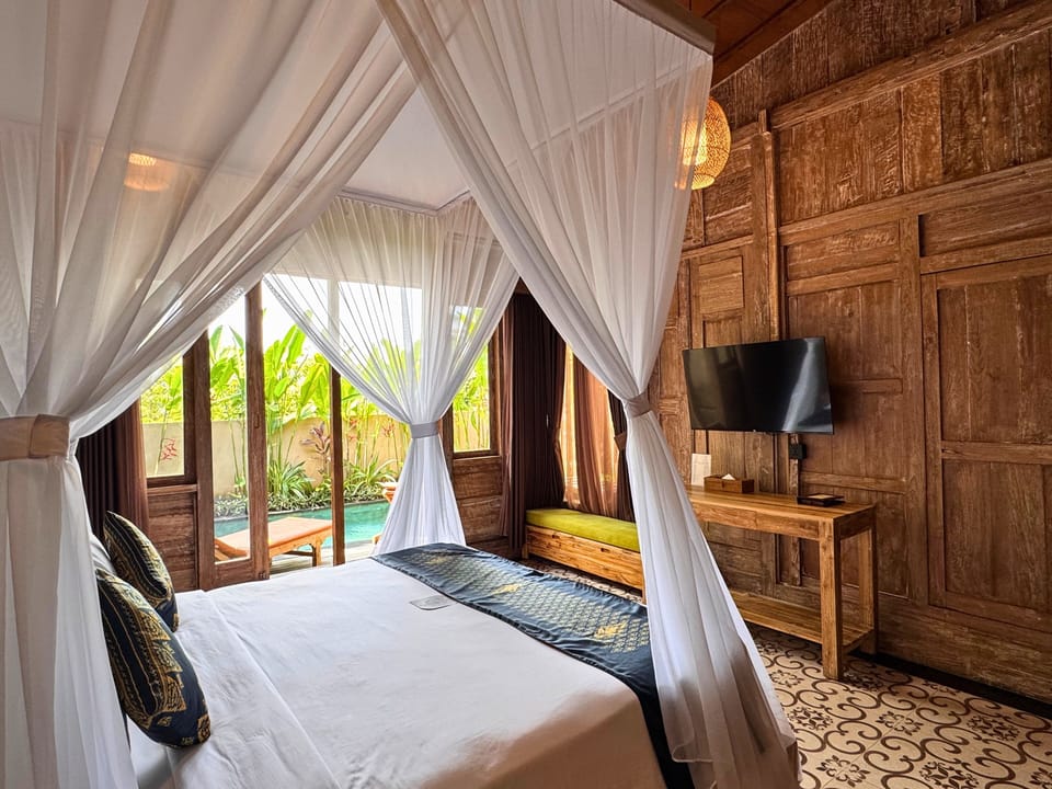 One Bedroom Pool Villa | Premium bedding, minibar, in-room safe, desk