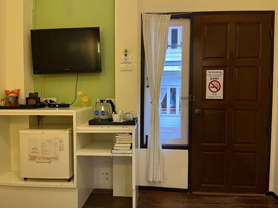 Standard Double Room | Minibar, individually decorated, individually furnished, free WiFi