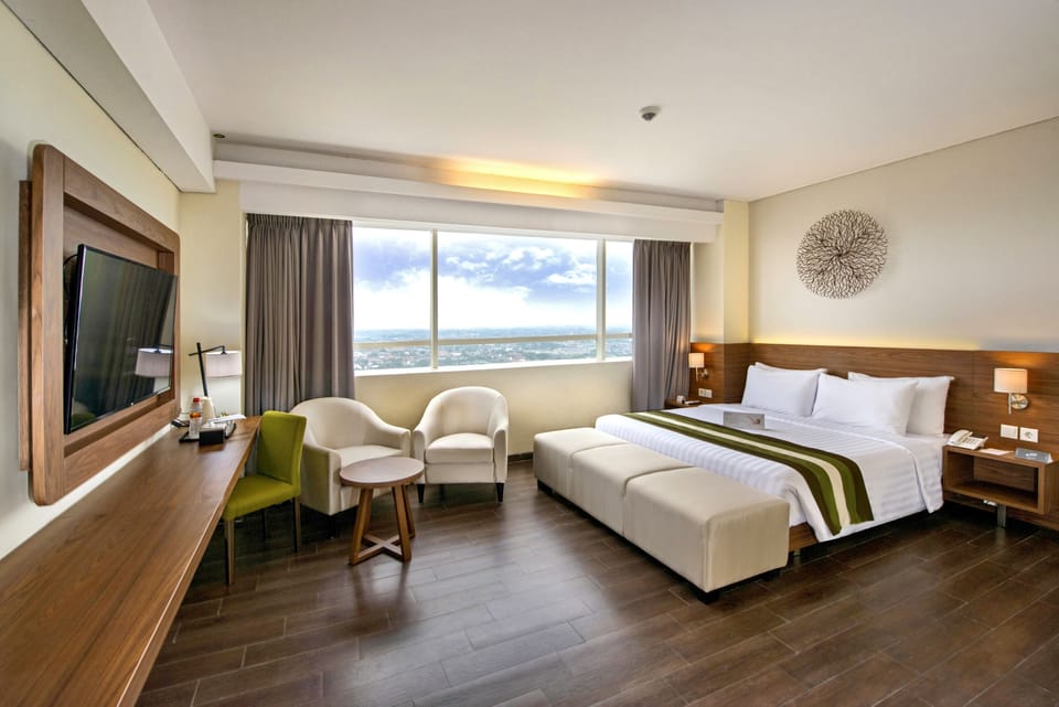 In-room safe, desk, iron/ironing board, free WiFi