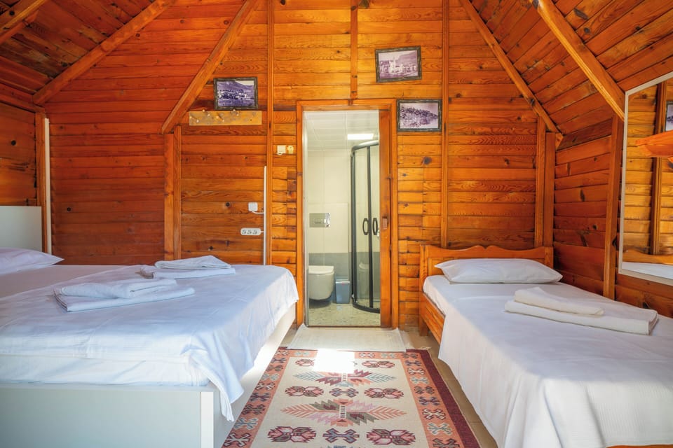 Classic Tree House, 1 Bedroom, Non Smoking, Garden View | Premium bedding, in-room safe, desk, laptop workspace