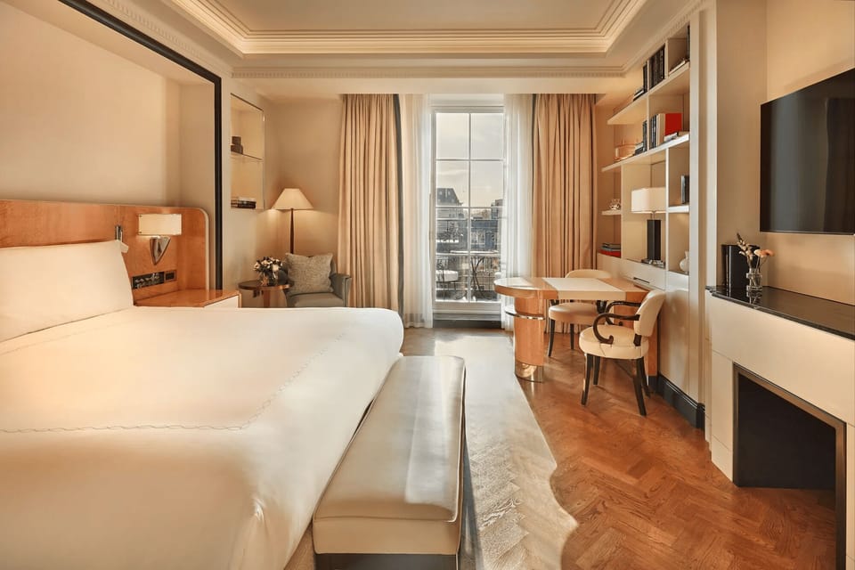 Claridge's Balcony Room | Premium bedding, free minibar items, in-room safe