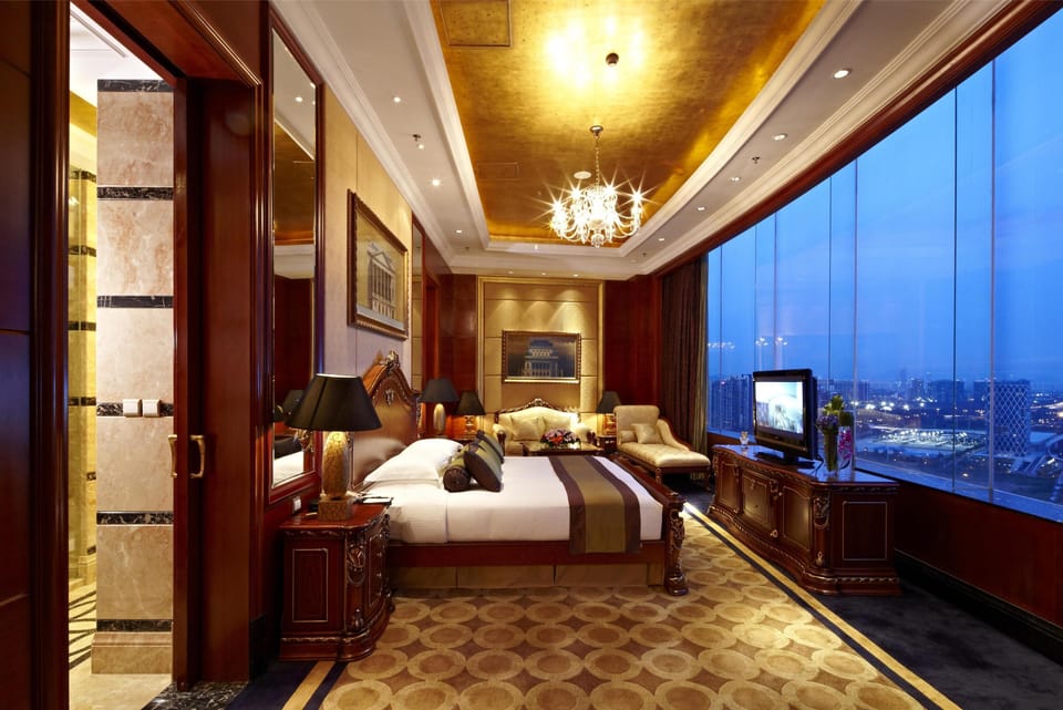 Premium bedding, down comforters, minibar, in-room safe