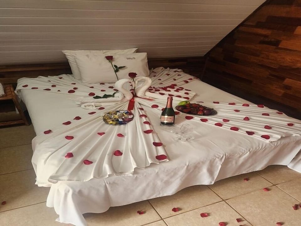 Minibar, desk, free cribs/infant beds, free WiFi