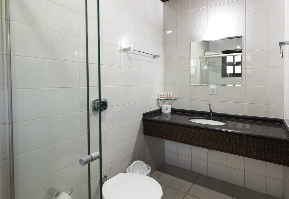 Shower, towels