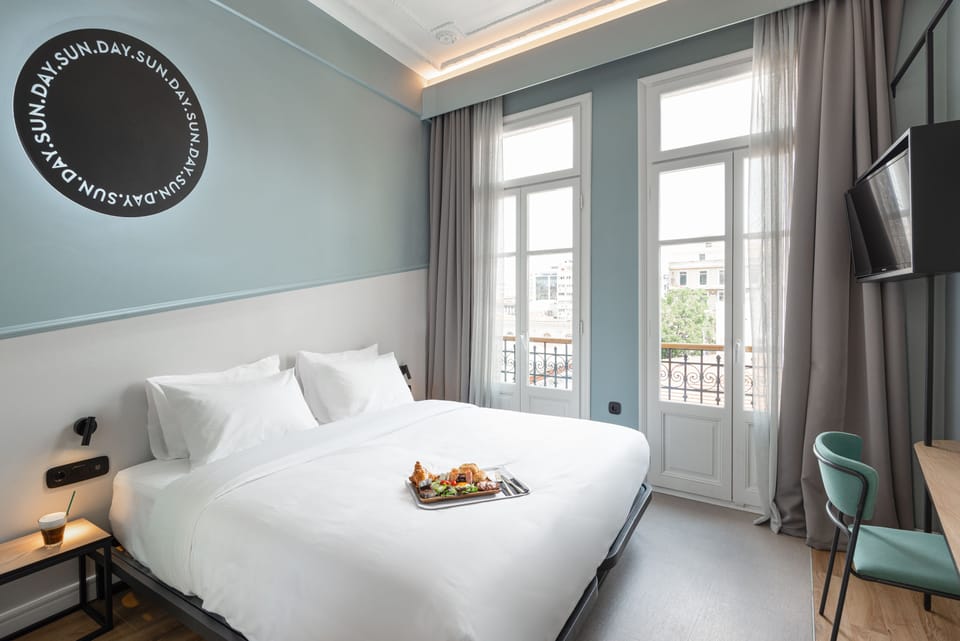 Dream Room | In-room safe, individually decorated, desk, blackout drapes