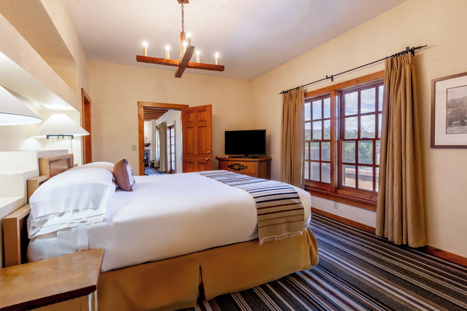 Executive Suite, Multiple Beds (Two Bedroom Presidential Suite) | Premium bedding, in-room safe, desk, blackout drapes