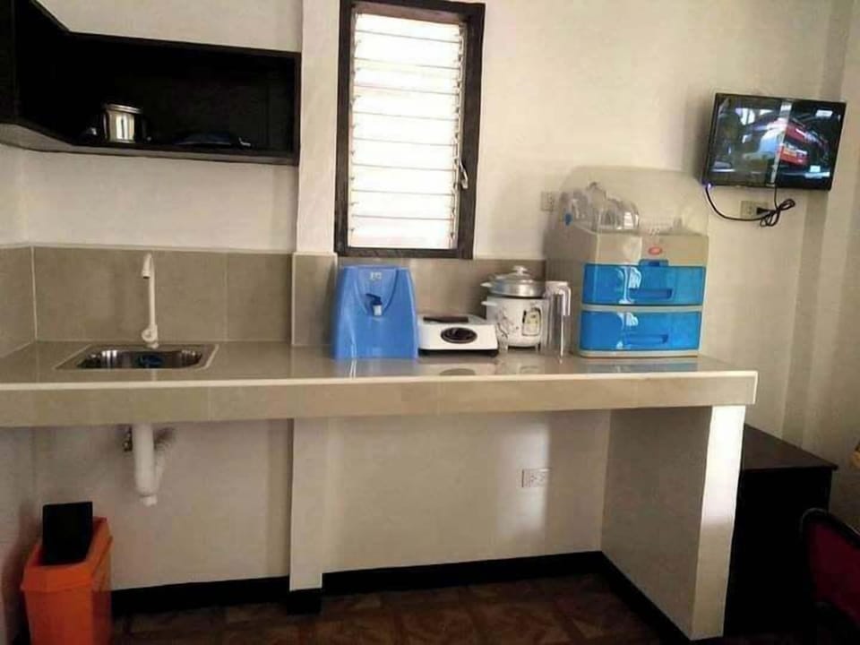 Family Studio | Private kitchen | Rice cooker, cookware/dishes/utensils