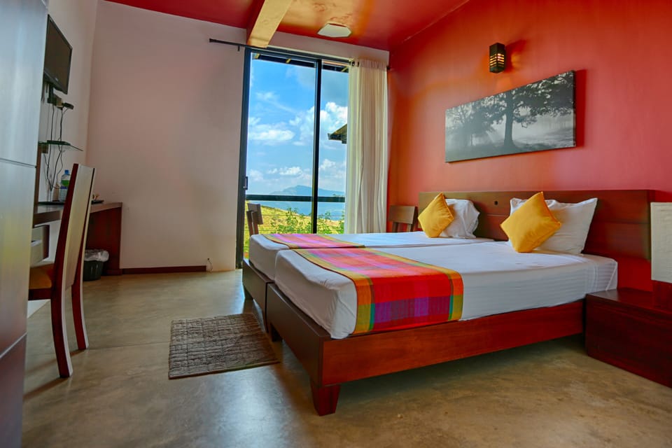 Deluxe Double Room, Hill View | Minibar, desk, iron/ironing board (on request), WiFi (free)