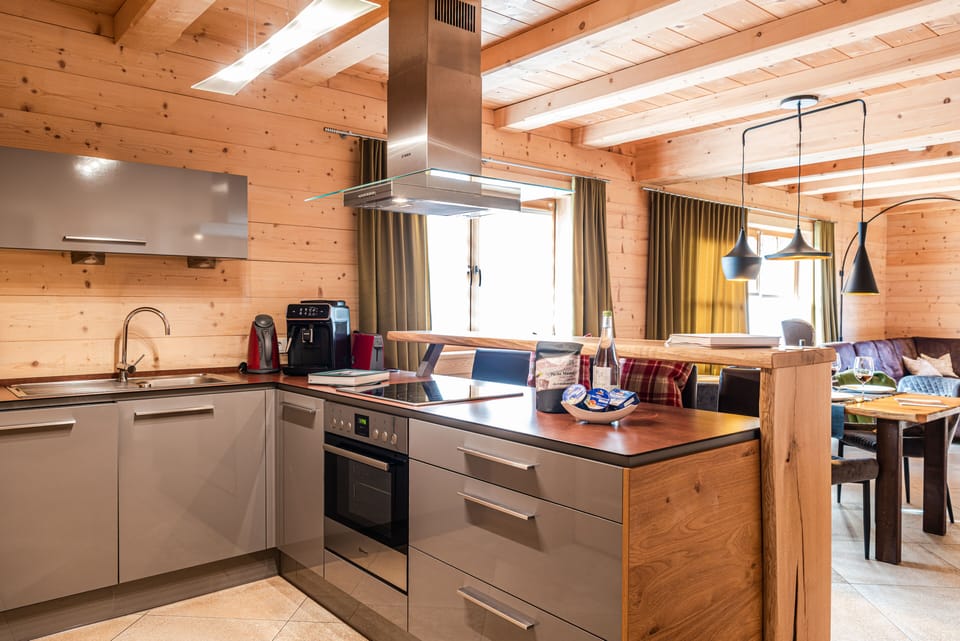 Deluxe Chalet, 2 Bedrooms, Non Smoking, Jetted Tub | Egyptian cotton sheets, premium bedding, memory foam beds, in-room safe