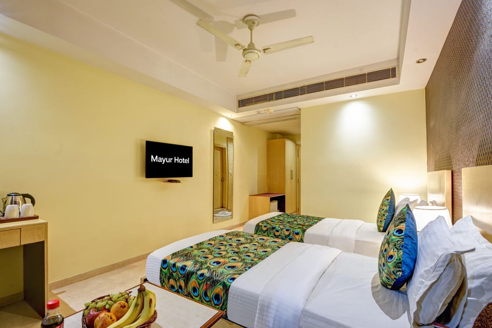 1 bedroom, Egyptian cotton sheets, premium bedding, memory foam beds