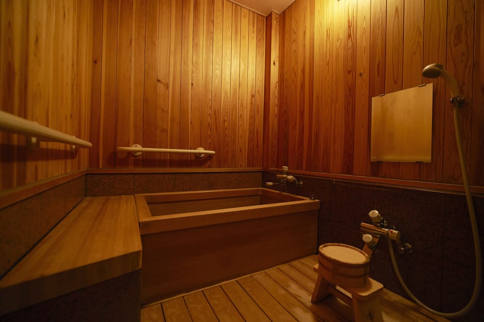 Special Room | Bathroom | Combined shower/tub, deep soaking tub, free toiletries, hair dryer