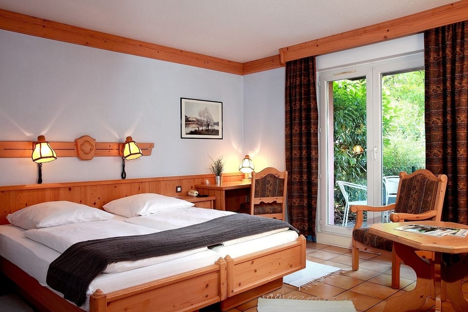 In-room safe, desk, soundproofing, WiFi (free)