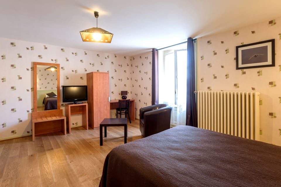 Comfort Single Room | Desk, soundproofing, free WiFi, bed sheets