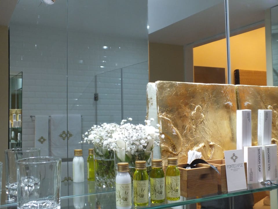 Free toiletries, hair dryer, towels