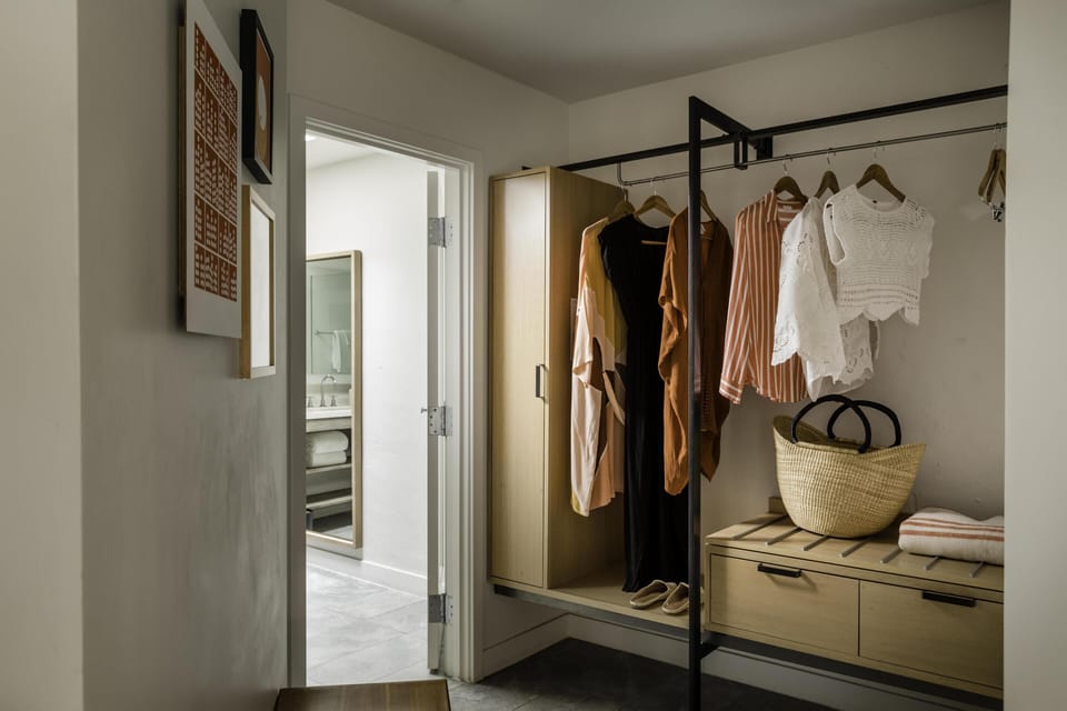 Hypo-allergenic bedding, down comforters, free minibar items