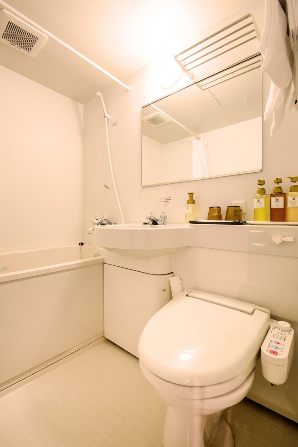 Combined shower/tub, free toiletries, hair dryer, bathrobes