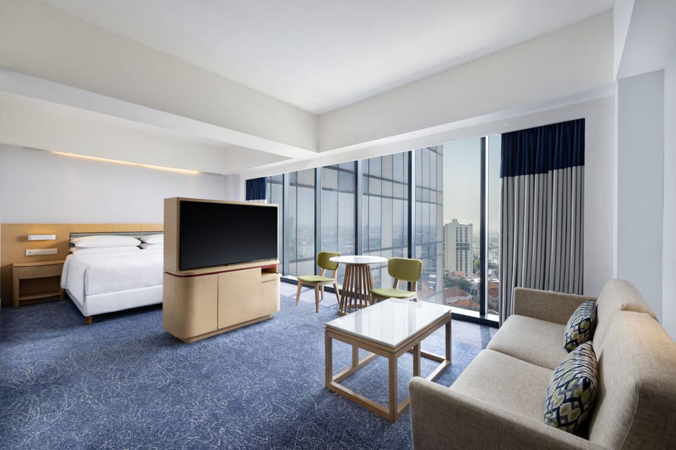 Suite, 1 Bedroom | Premium bedding, minibar, in-room safe, desk