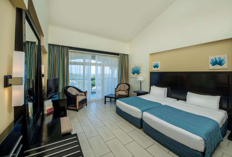 Premium Room | Egyptian cotton sheets, premium bedding, minibar, in-room safe