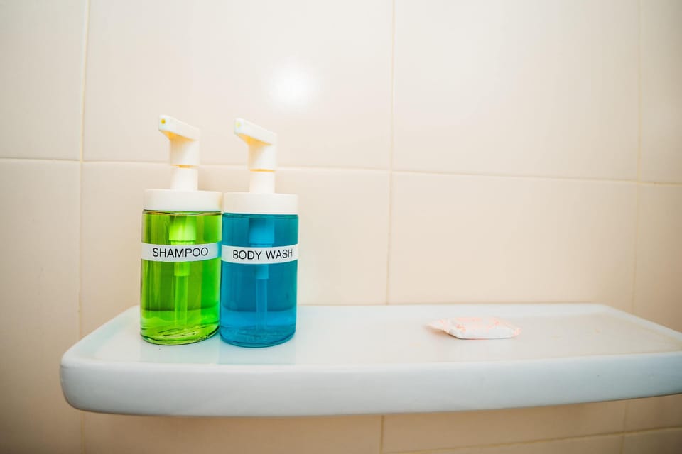 Superior Double Room, 1 Queen Bed, Jetted Tub, Ocean View | Bathroom | Free toiletries, hair dryer, soap, shampoo
