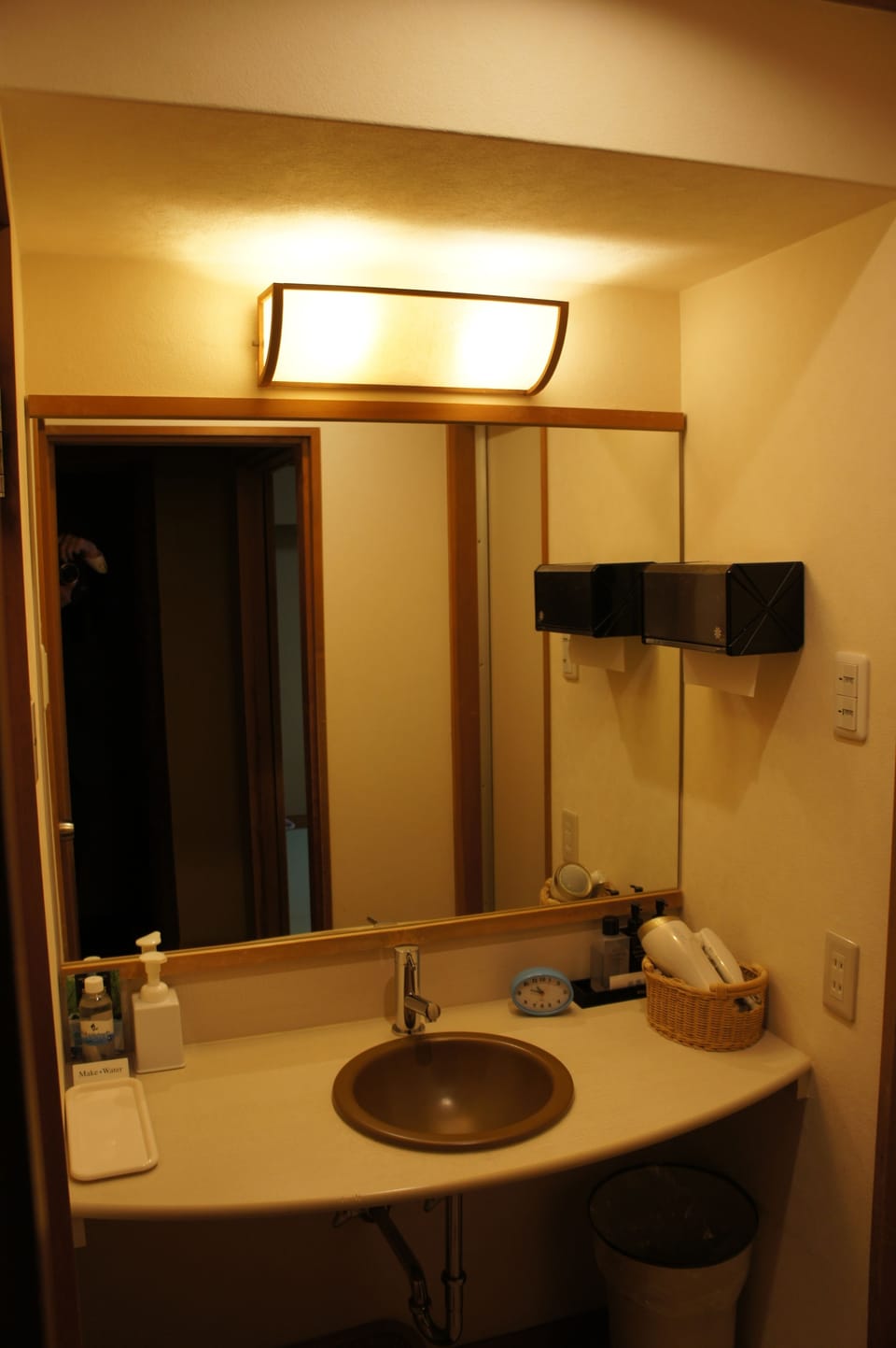 Standard Japanese-Style Room, Non Smoking | Bathroom | Combined shower/tub, free toiletries, hair dryer, slippers